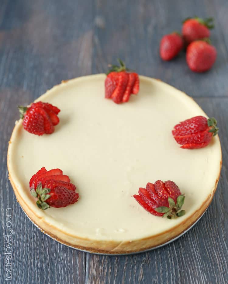 The easiest, ultra creamy cheesecake that never cracks