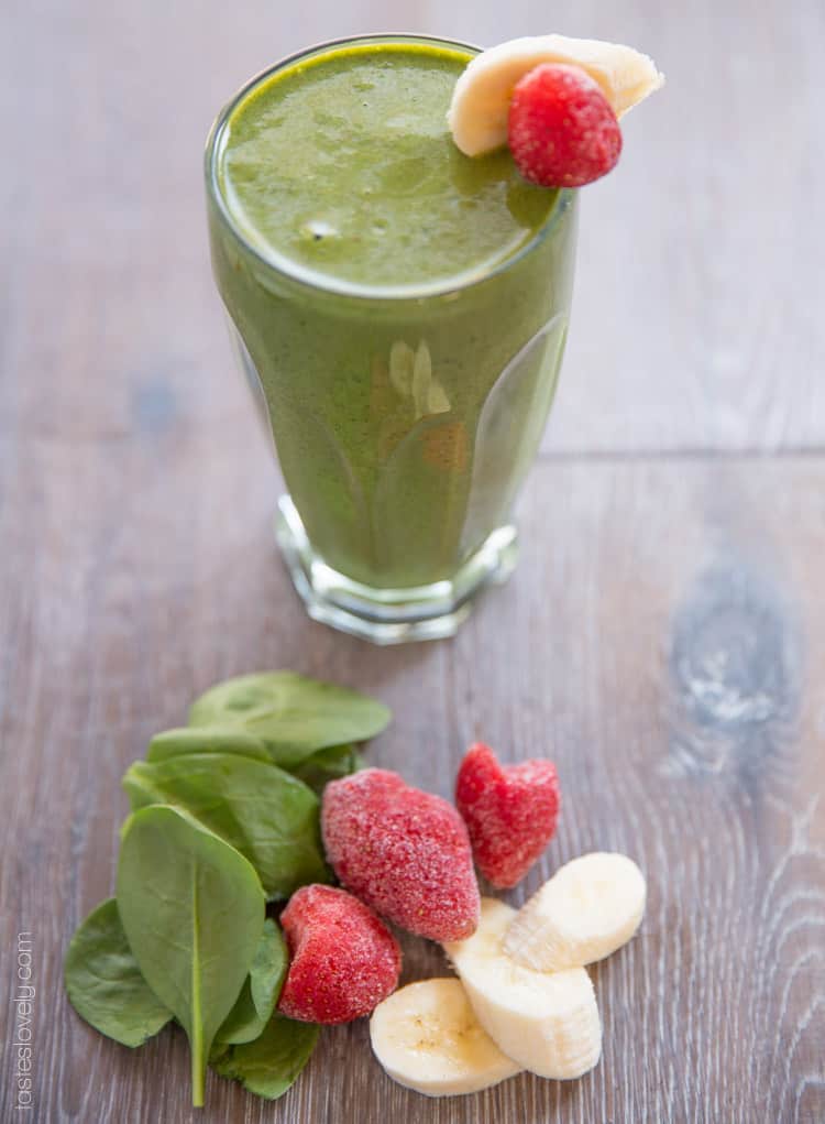 Strawberry & Banana Green Smoothie