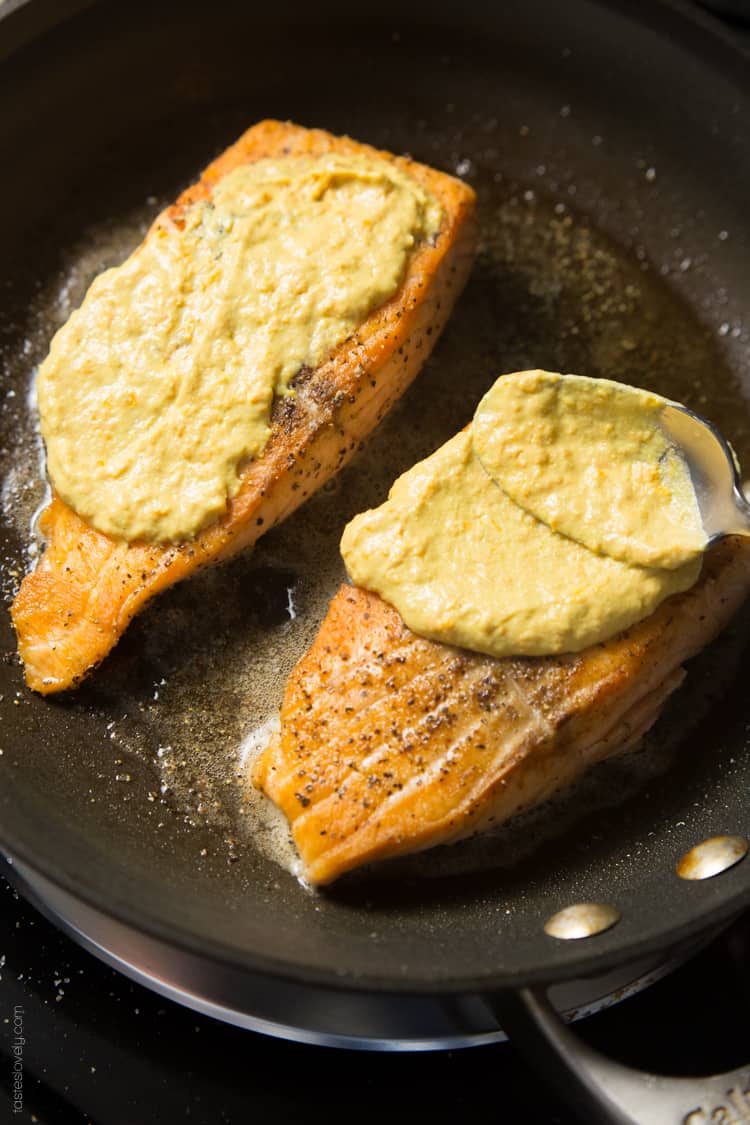 Easy 4 ingredient Orange Mustard Glazed Salmon, ready in just 15 minutes! #paleo #whole30 #glutenfree #lowcarb
