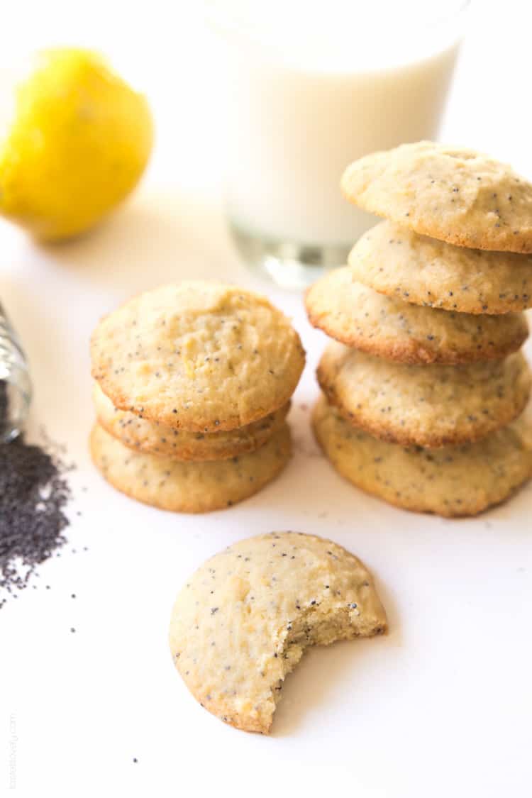 Lemon Poppy Seed Cookies, a light and lemony sweet treat!