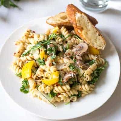 Creamy Mushroom and Bell Pepper Pasta | tasteslovely.com