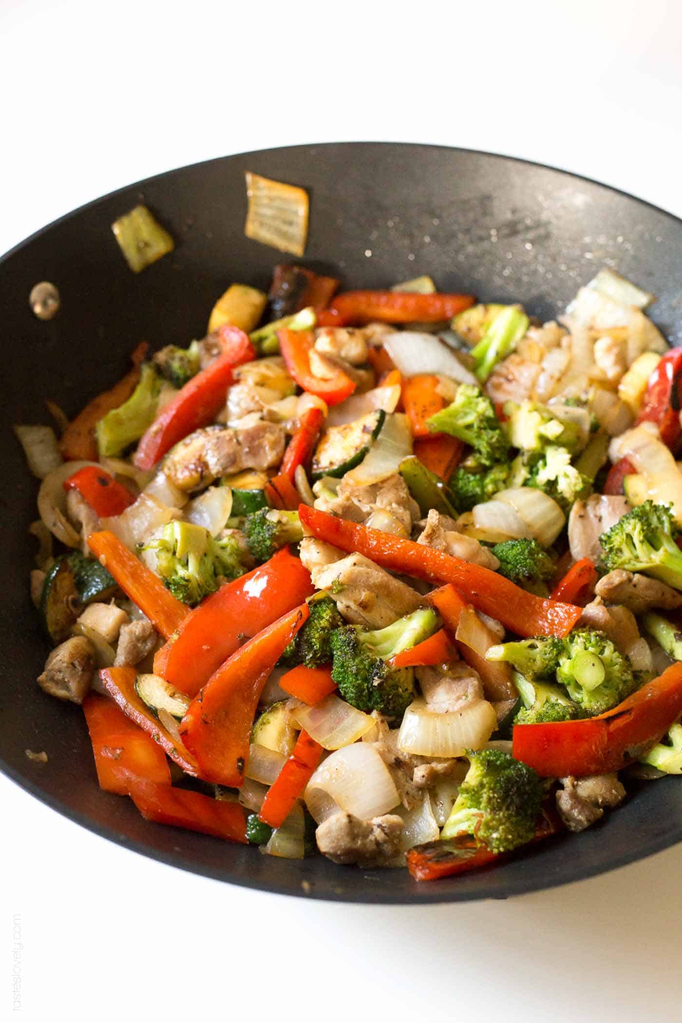 Broccoli and Bell Pepper Chicken Stir Fry - Tastes Lovely