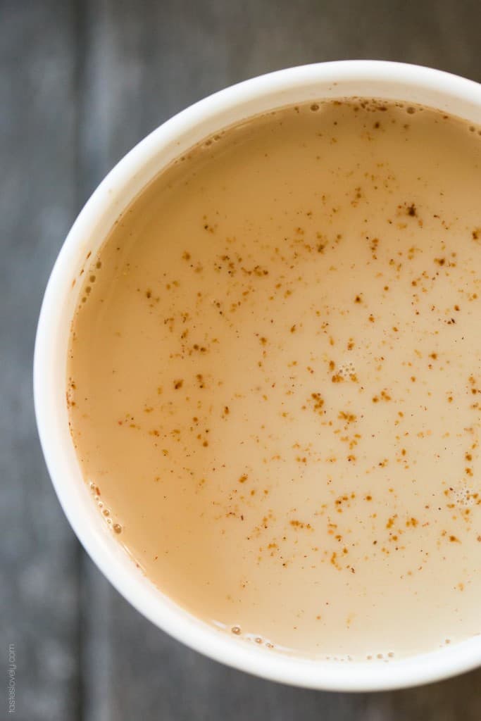 Instant Skinny Chai Tea Latte Mix made with dried spices - just add almond milk and honey!