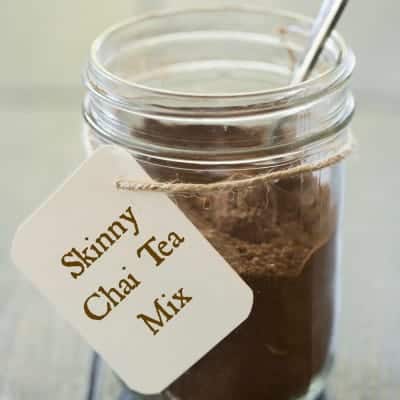 Skinny Chai Tea Latte Dried Spice Mix - Just add almond milk and honey! | tasteslovely.com