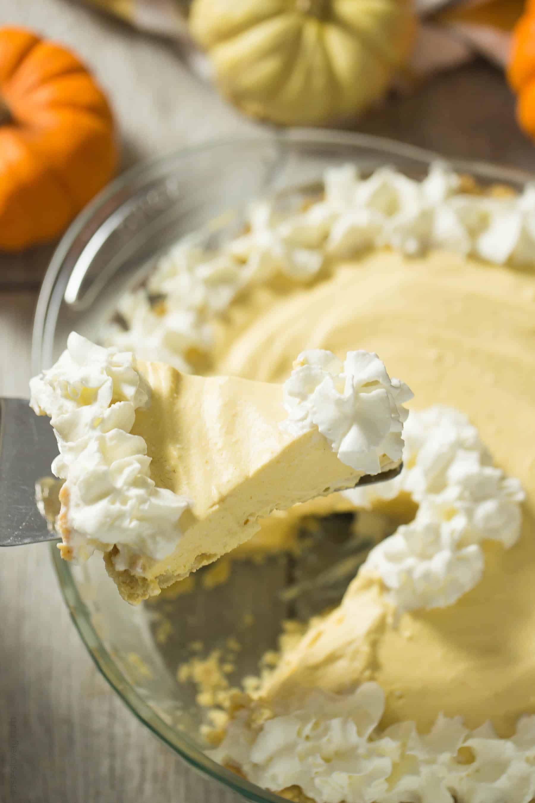 Paleo Pumpkin Cream Pie (gluten free, dairy free, refined sugar free and healthy dessert)