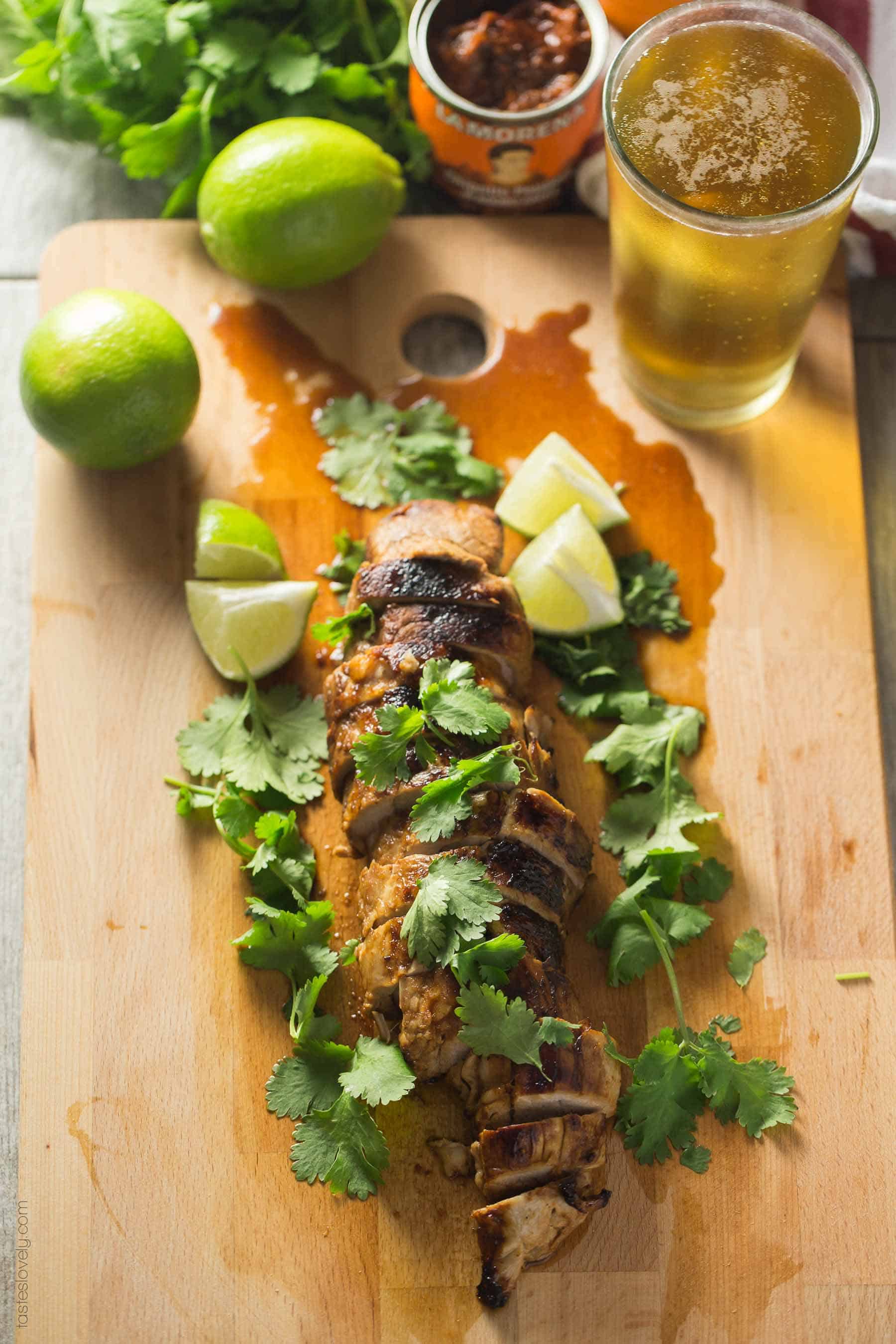 Paleo Chipotle Honey Lime Pork Tenderloin - quick marinade brings TONS of Mexican flavor to this 30 minute dinner recipe (paleo, gluten free, low carb)