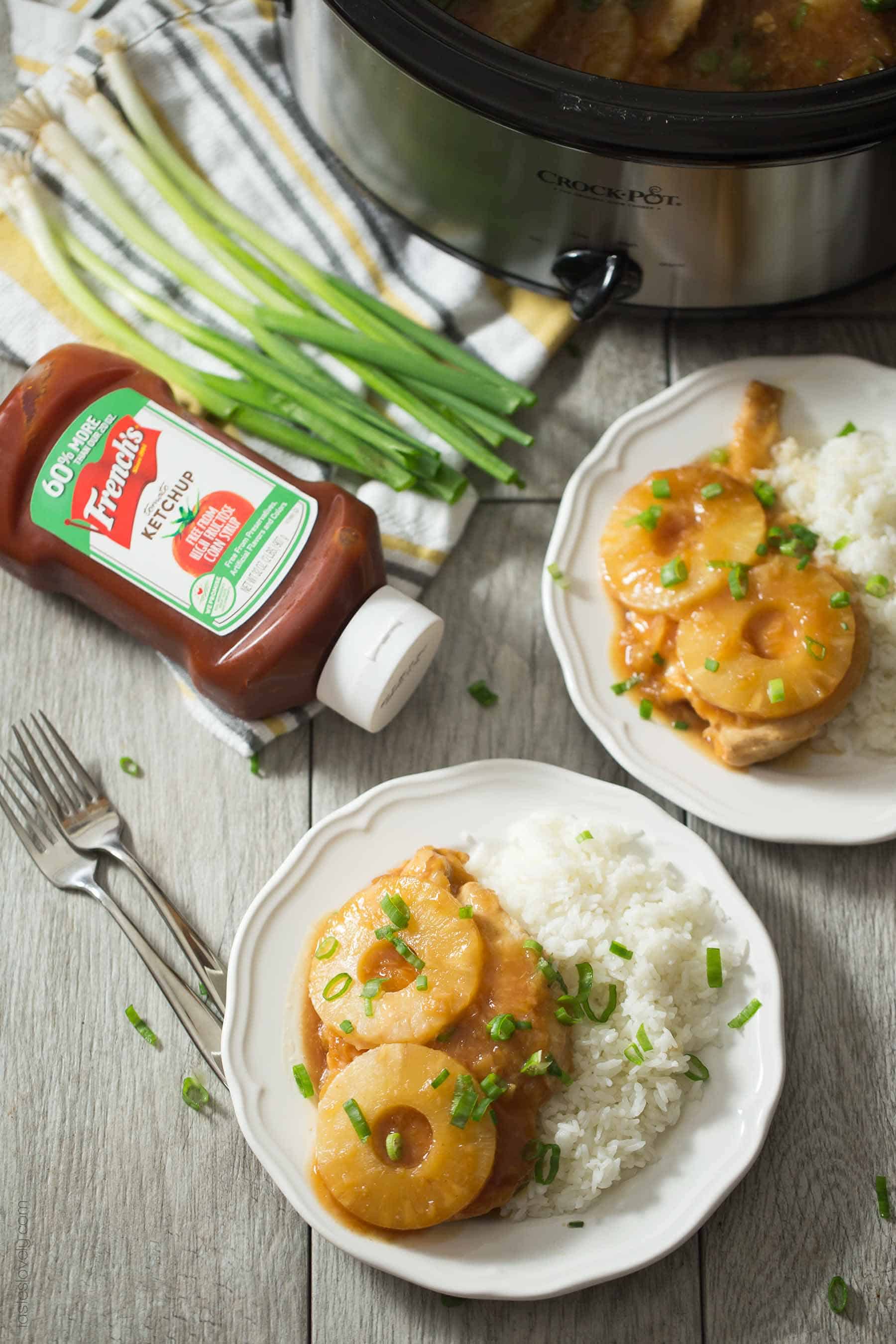 Slow Cooker Hawaiian Pineapple Chicken - a sweet and tangy crockpot dinner recipe the whole family will love! (gluten free, grain free, dairy free)