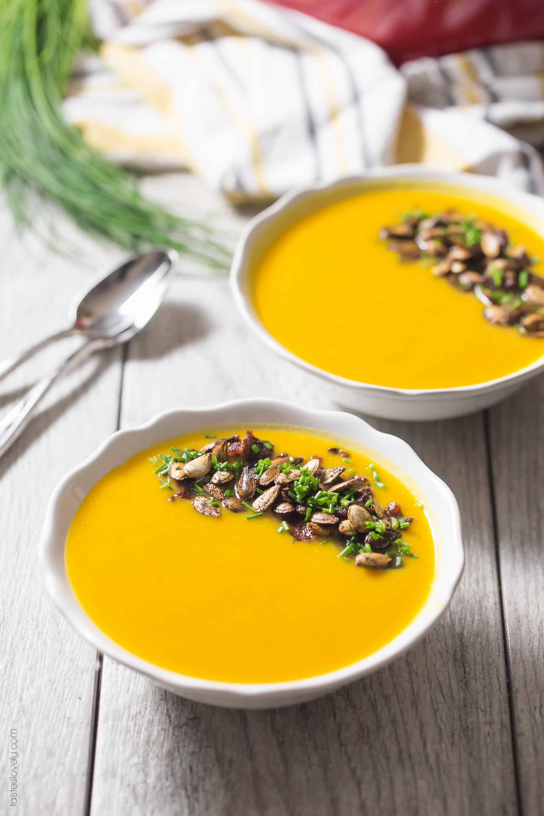 Paleo Roasted Butternut Squash Soup - the oven and your blender does all the work for you! Dairy free, gluten free, Whole30