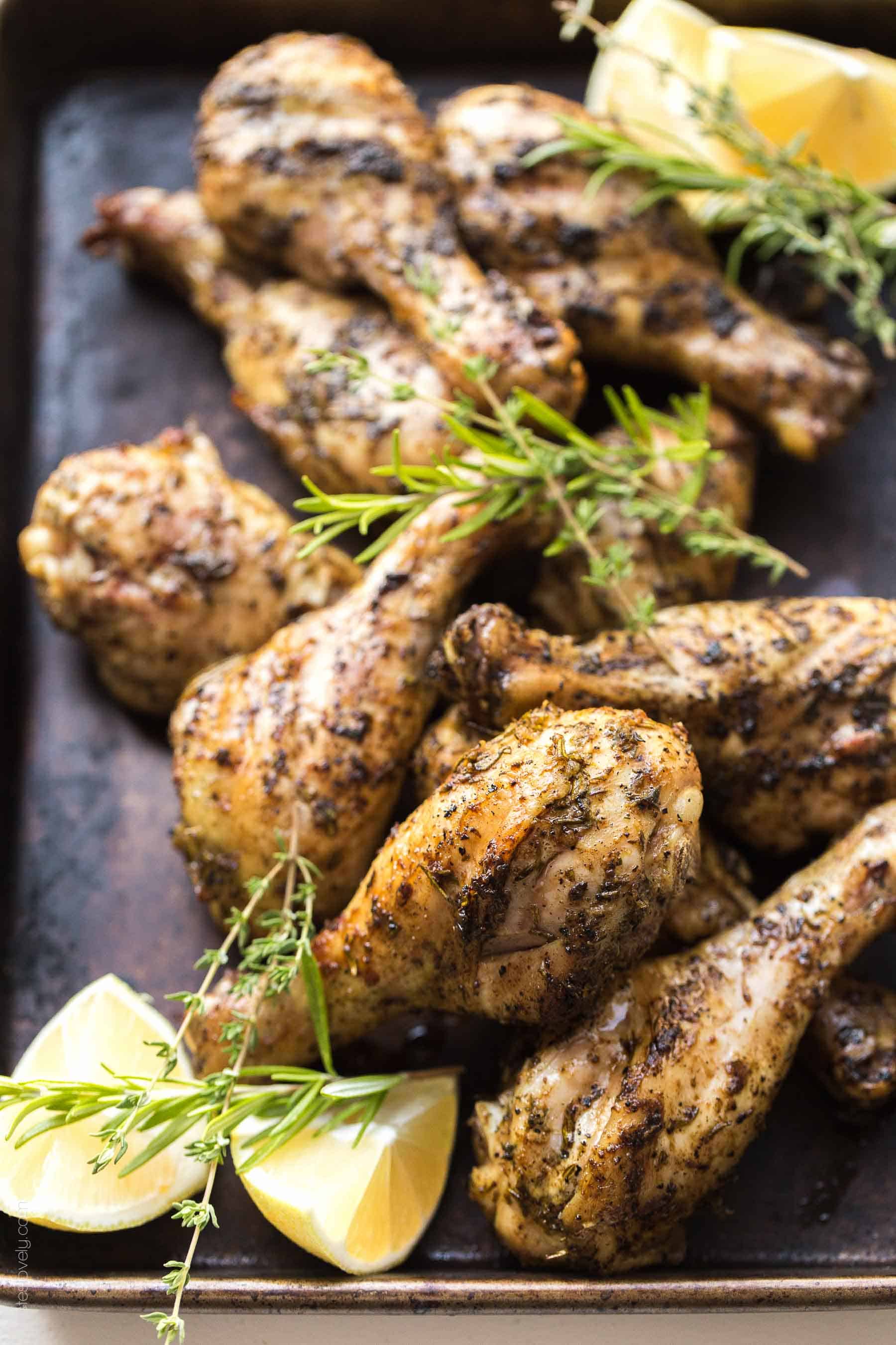 Paleo & Whole30 Lemon Herb Grilled Chicken Drumsticks - a simple and healthy dinner recipe! (gluten free, dairy free, sugar free, grain free, clean eating, low carb)