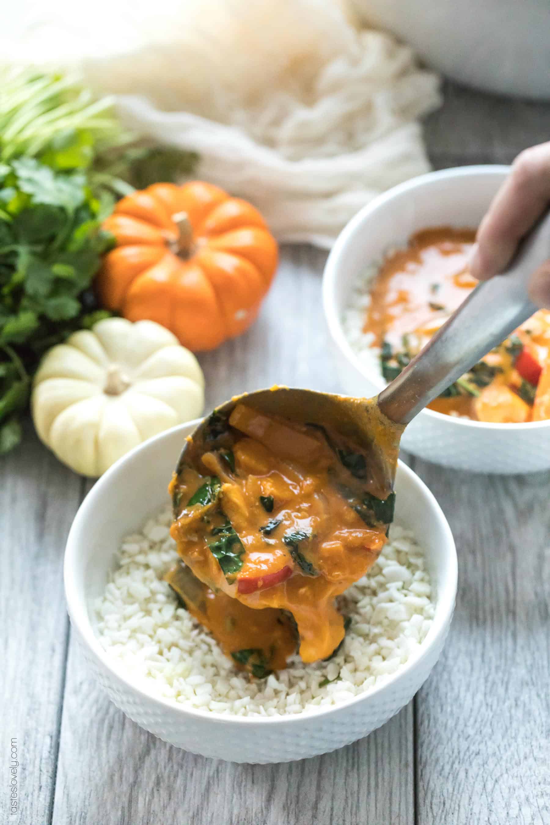 Paleo & Whole30 Pumpkin Coconut Thai Curry - a flavorful and healthy dinner recipe! Gluten free, grain free, dairy free, sugar free, clean eating