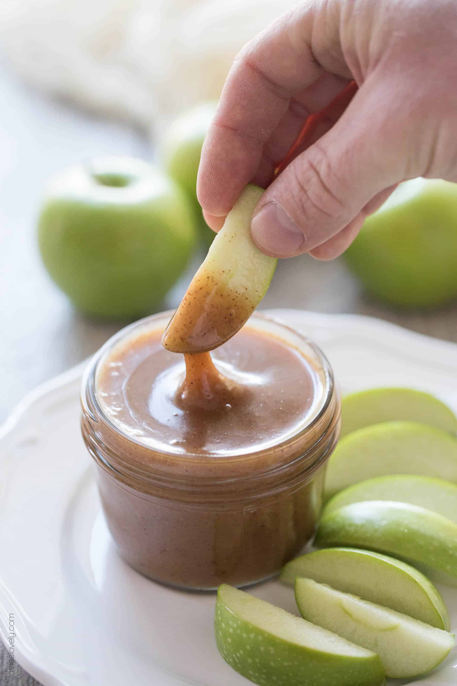 Paleo Salted Caramel Sauce - a 3 minute microwave caramel sauce that is paleo, dairy free, refined sugar free, gluten free and vegan!