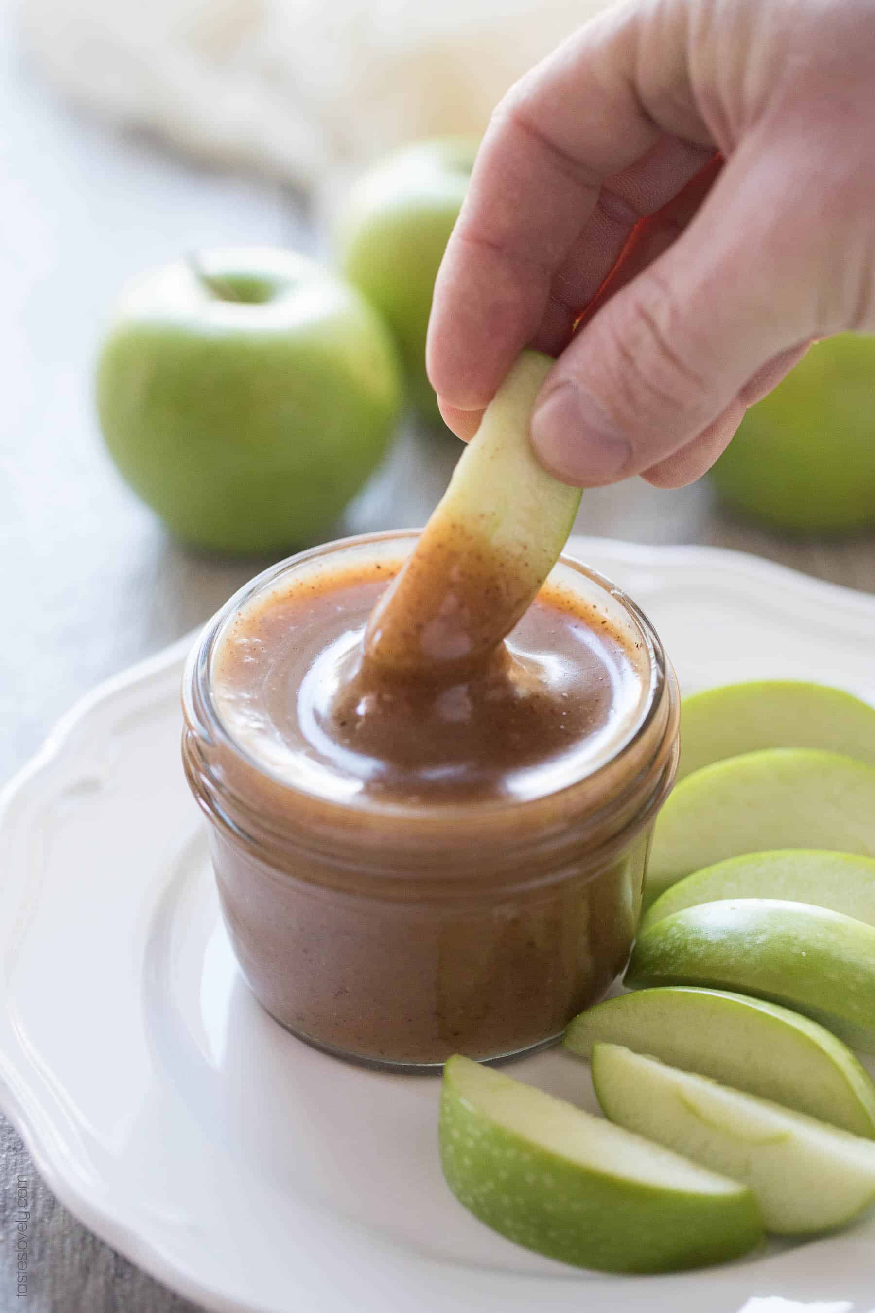 Paleo Salted Caramel Sauce - a 3 minute microwave caramel sauce that is paleo, dairy free, refined sugar free, gluten free and vegan!