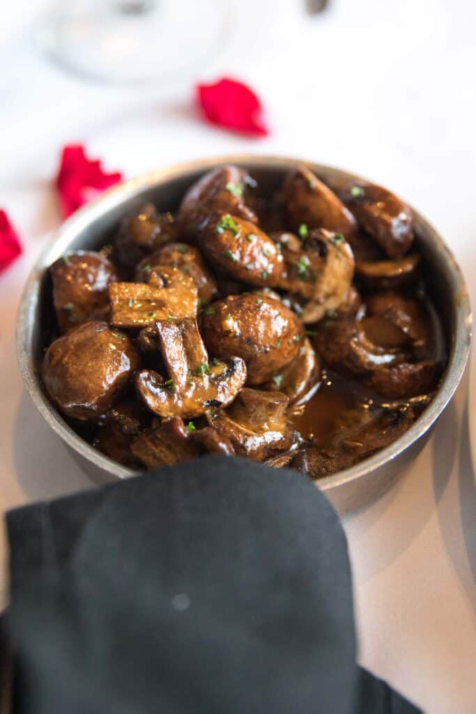 crimini mushrooms at ruth's chris steakhouse keto friendly menu