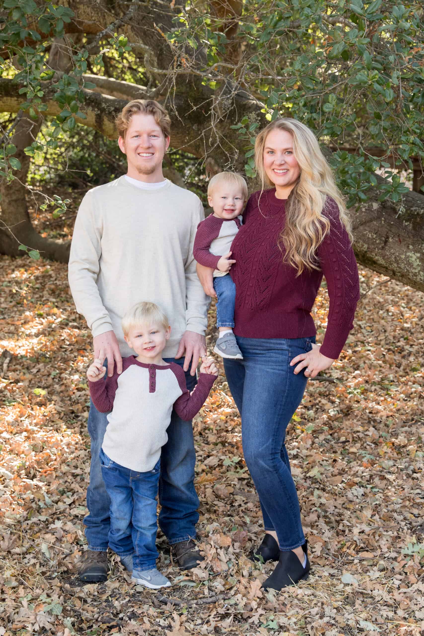 Family with 2 toddlers christmas card inspiration