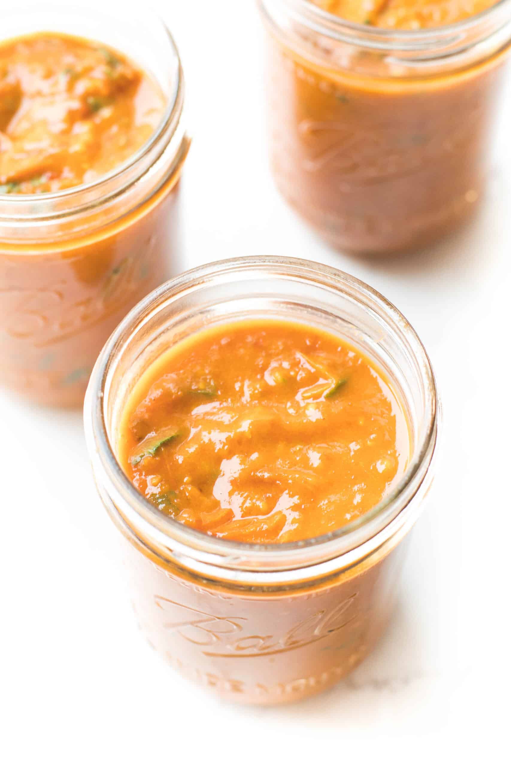 Sheet pan marinara sauce in mason jars