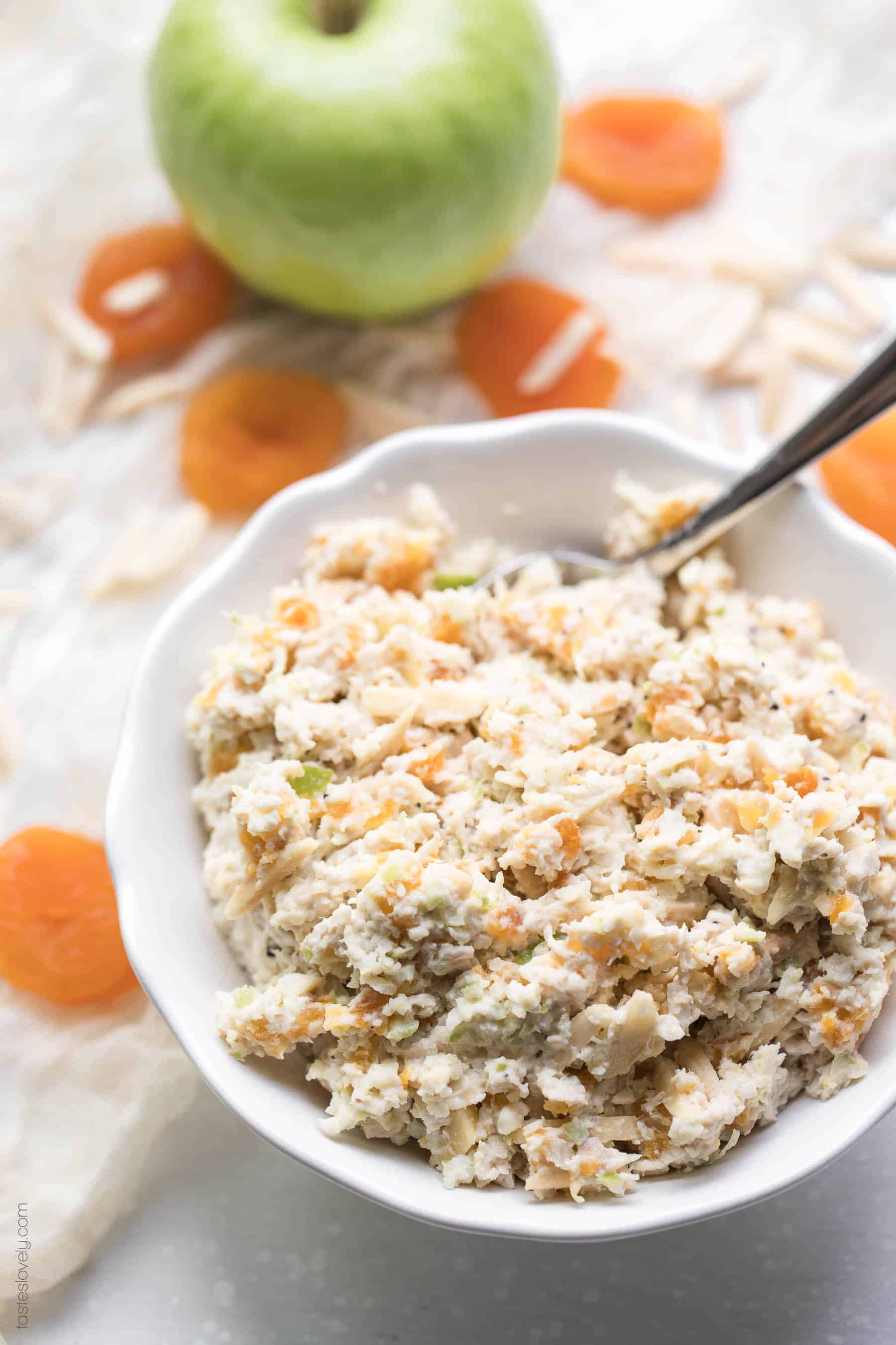 Paleo & Whole30 Apricot and Almond Chicken Salad Recipe - a light and flavorful chicken salad. My favorite meal prep lunch for the week! Gluten free, grain free, dairy free, sugar free, clean eating.