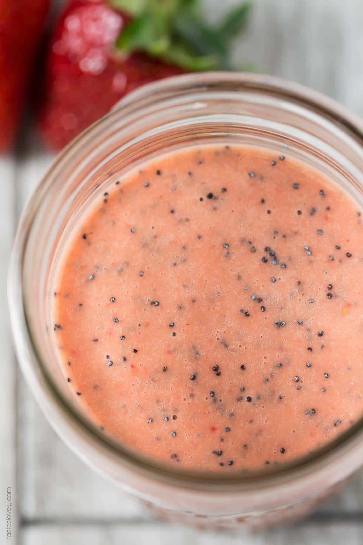 Paleo Strawberry Poppyseed Dressing - just 6 ingredients!