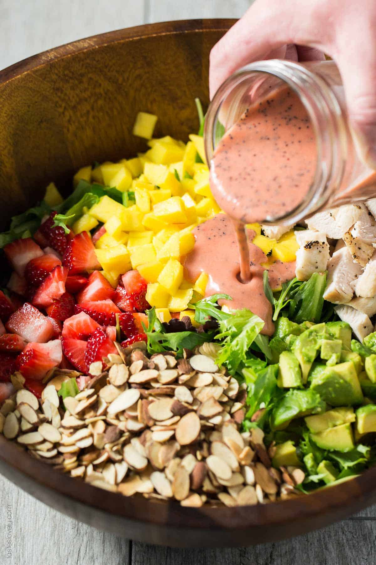 Paleo Strawberry Mango Salad with Chicken - a healthy and delicious paleo, gluten free and dairy free salad for lunch or dinner!