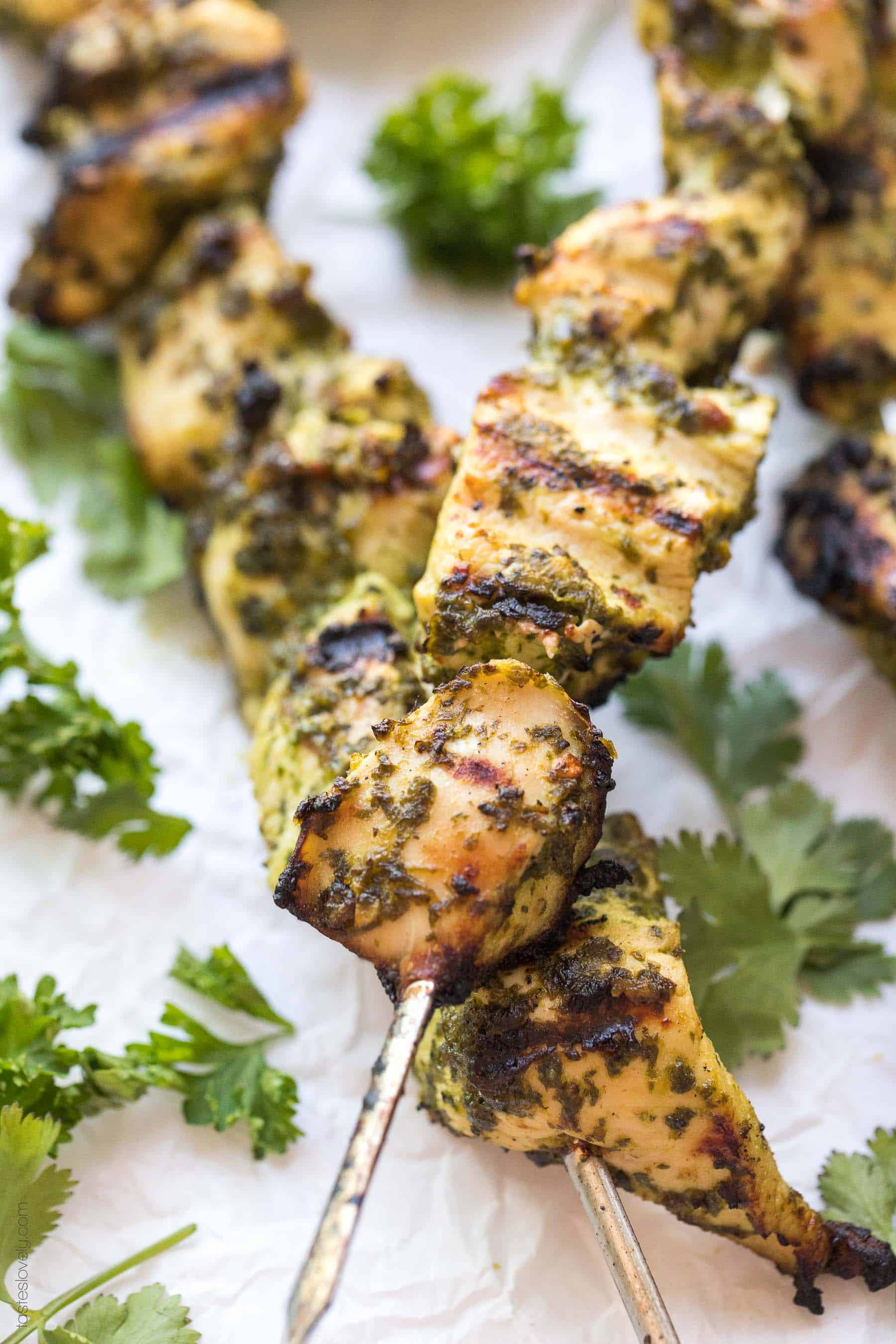 Paleo + Whole30 Chimichurri Chicken Skewers - a delicious and healthy 30 minute chicken kebab recipe! #paleo #whole30 #glutenfree #grainfree #keto #dairyfree #sugarfree #cleaneating #realfood