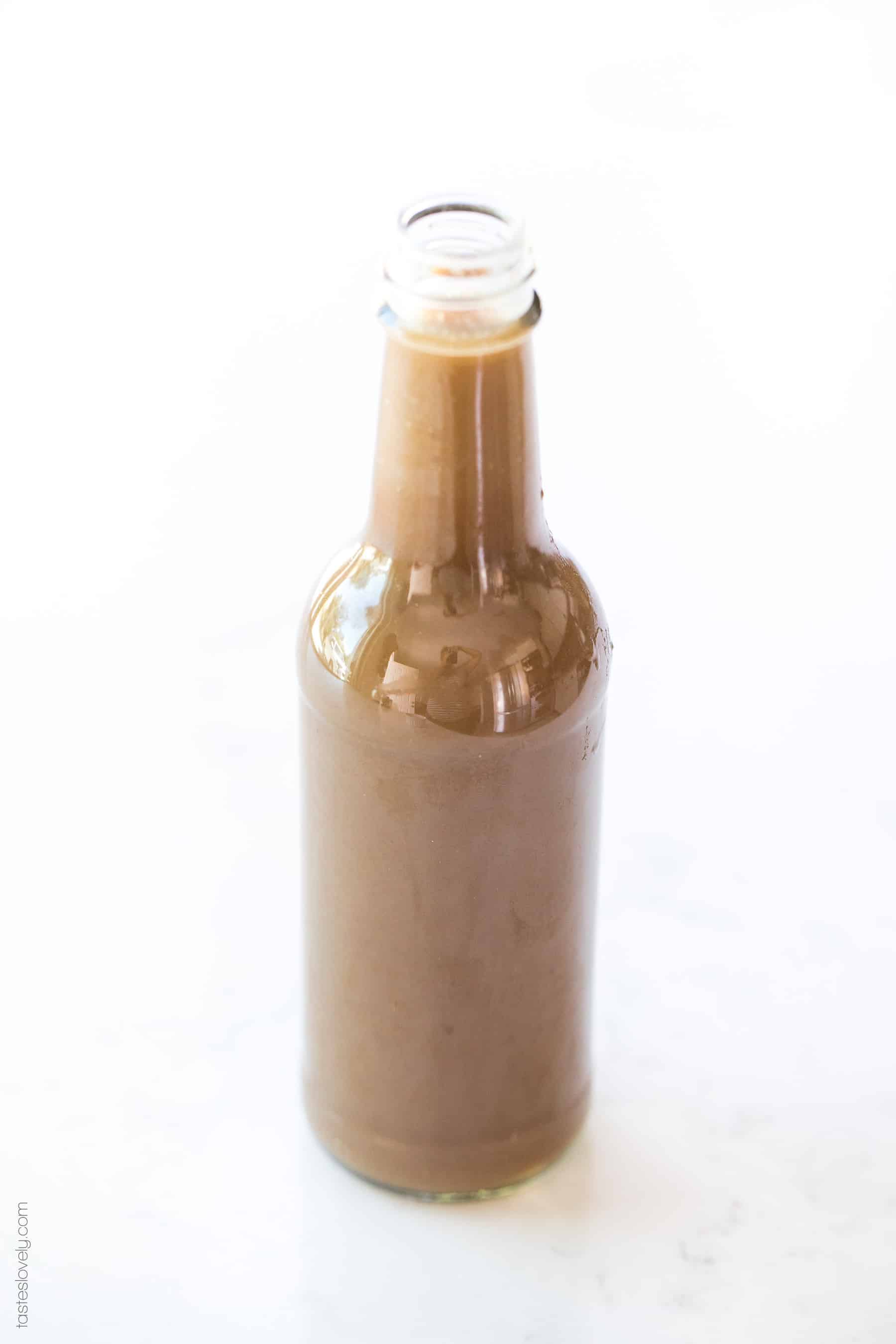 Paleo + Whole30 Homemade Worcestershire Sauce Recipe - tastes exactly like the real deal but sugar free and soy free! Made with coconut aminos and dates. #paleo #whole30 #glutenfree #grainfree #soyfree #sugarfree